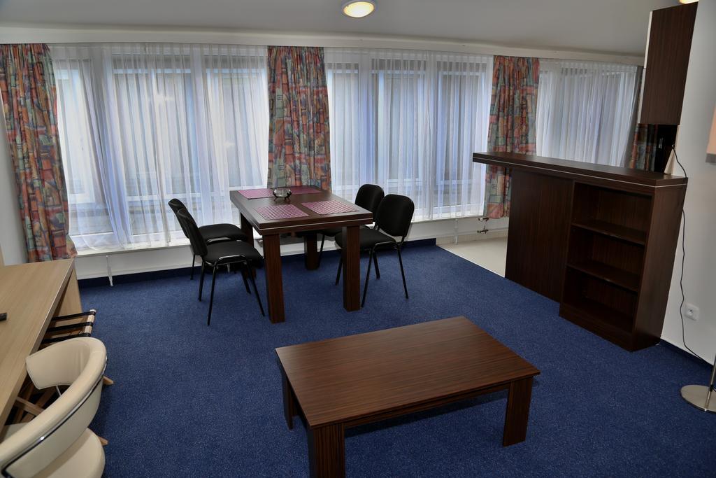 Apartments Kroměříž Chambre photo